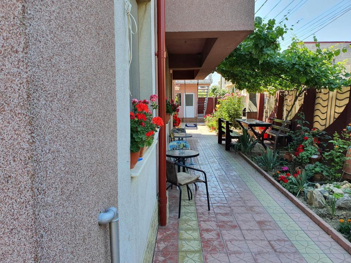 Casa Ultraviolet Hotell Năvodari Eksteriør bilde
