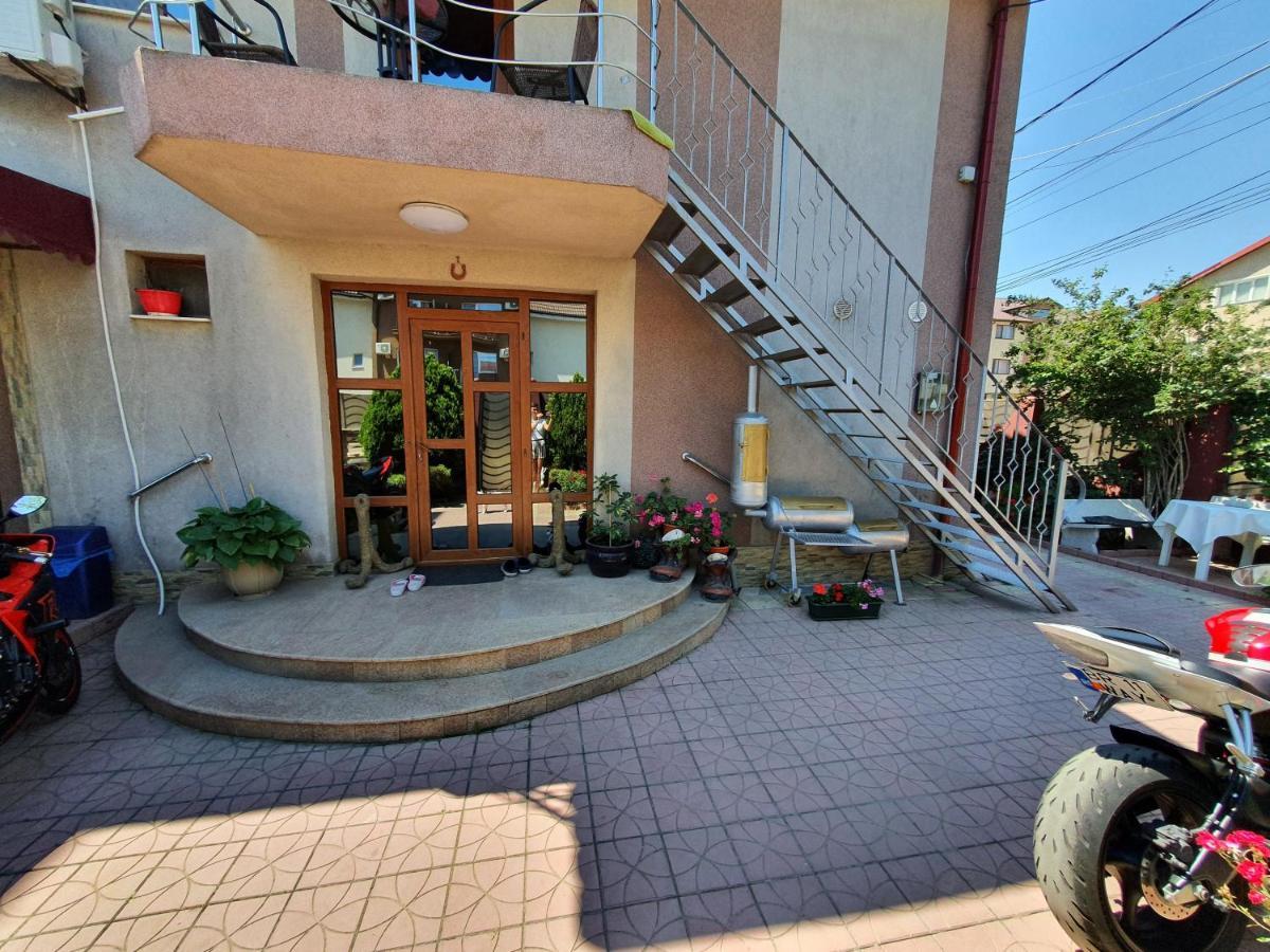 Casa Ultraviolet Hotell Năvodari Eksteriør bilde