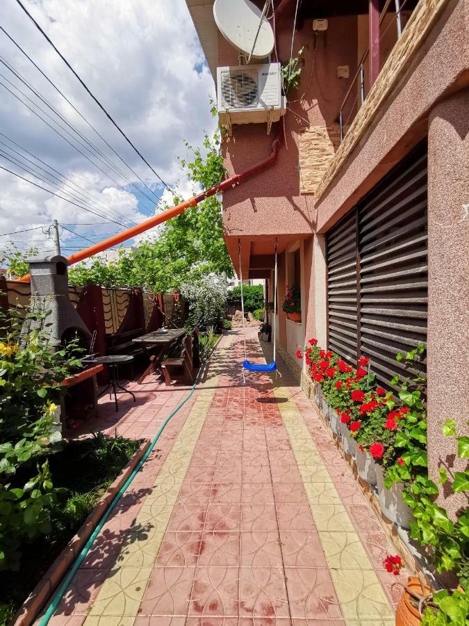 Casa Ultraviolet Hotell Năvodari Eksteriør bilde